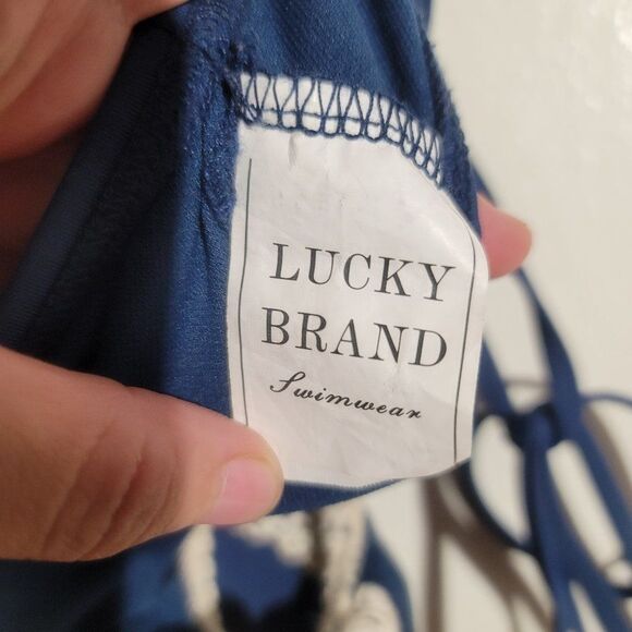 LUCKY BRAND Swim sz M GUC Navy Blue Cream Crochet Criss Cross Back Bikini Top - Picture 7 of 9
